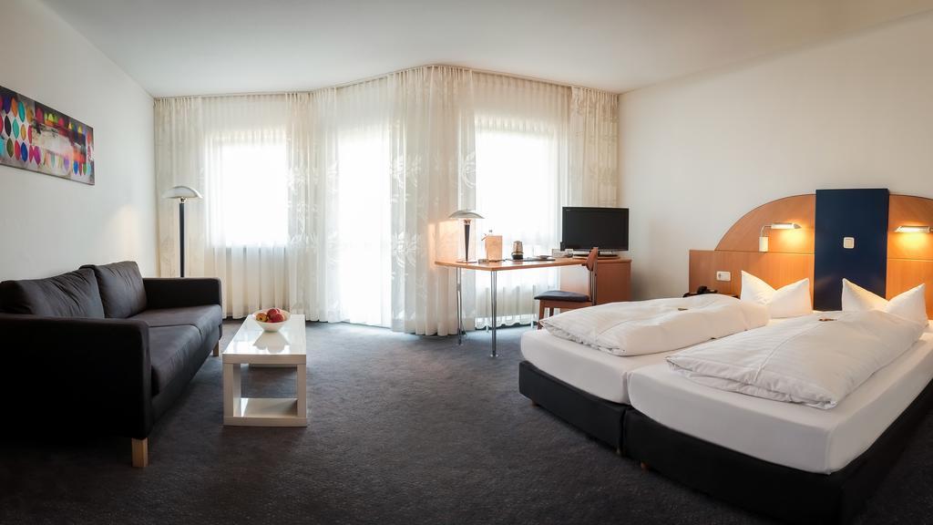 Albertinum Hotel Erlangen Zimmer foto